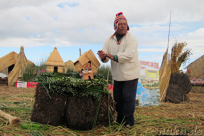 Die treibenden Inseln der Uros auf dem Titicaca-See, Peru