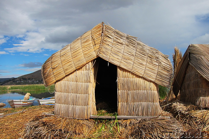 Die treibenden Inseln der Uros auf dem Titicaca-See, Peru