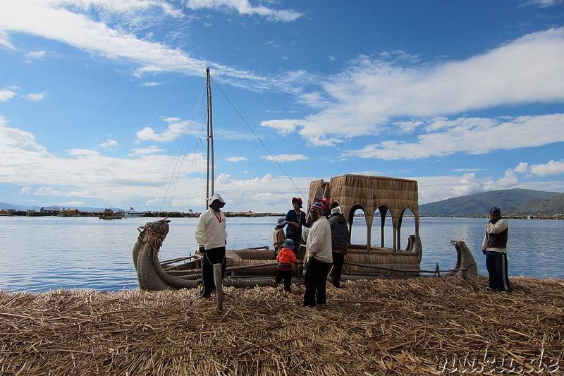 Die treibenden Inseln der Uros auf dem Titicaca-See, Peru