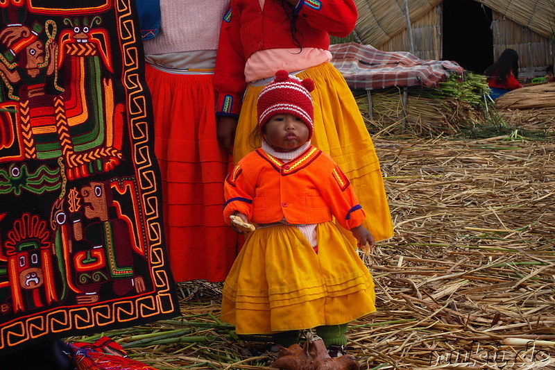 Die treibenden Inseln der Uros auf dem Titicaca-See, Peru