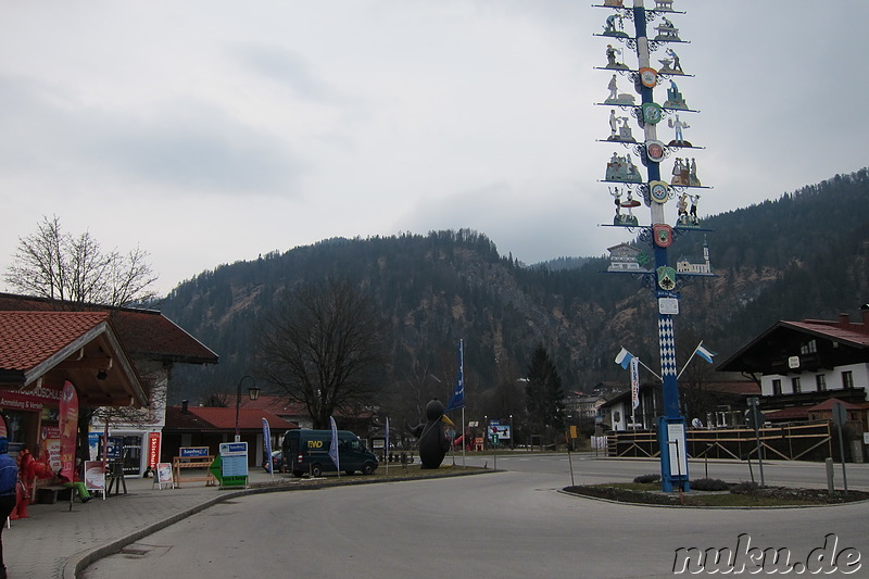 Dorfplatz in Reit im Winkl, Bayern