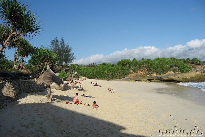 Dreamland Beach auf der Insel Nusa Lembongan in Indonesien