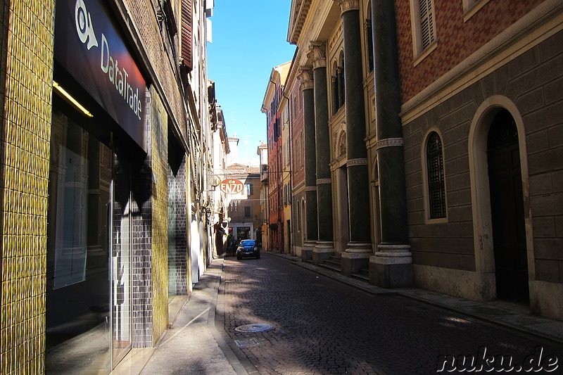 Eindrücke aus der Altstadt von Modena, Italien