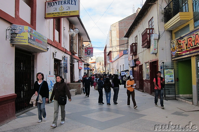 Einkaufspassage Lima Street in Puno, Peru