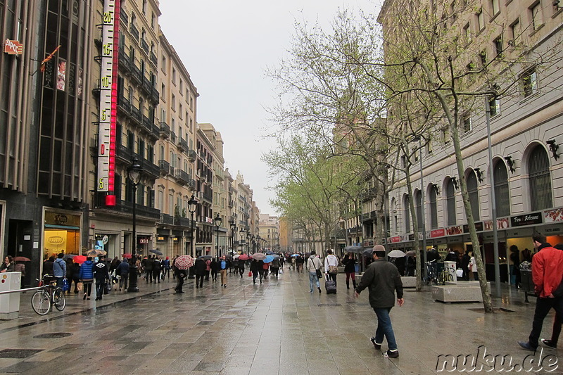 Einkaufsstrasse La Rambla in Barcelona, Spanien