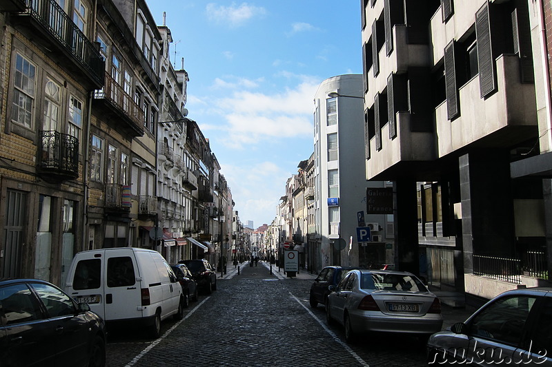 Einkaufsstrasse Santa Catarina in Porto, Portugal