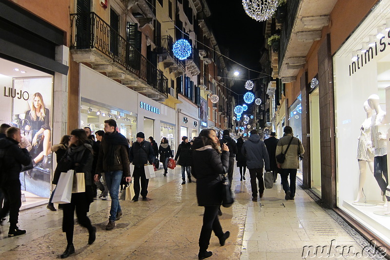 Einkaufsstraße Via G Mazzini in Verona, Italien