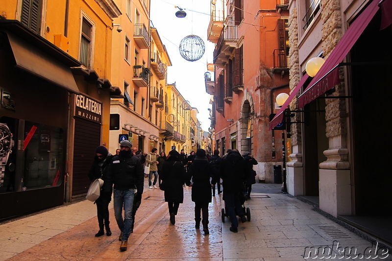 Einkaufsstraße Via G Mazzini in Verona, Italien