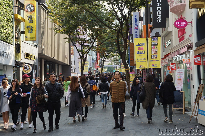 Einkaufsviertel Myeongdong in Seoul, Korea