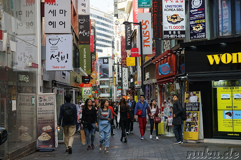 Einkaufsviertel Myeongdong in Seoul, Korea
