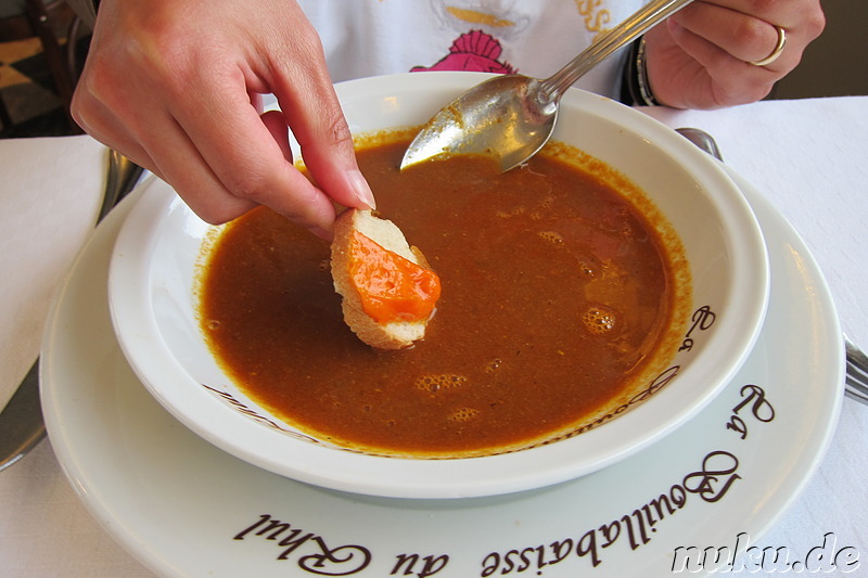 Fischsuppe Bouillabaisse im Restaurant Le Ruhl in Marseille, Frankreich