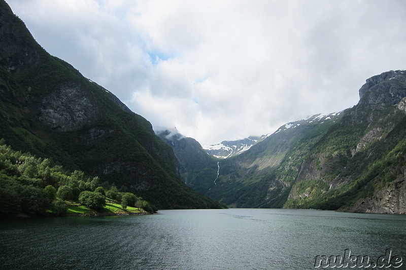 Fjordkreuzfahrt von Gudvangen nach Flam in Norwegen