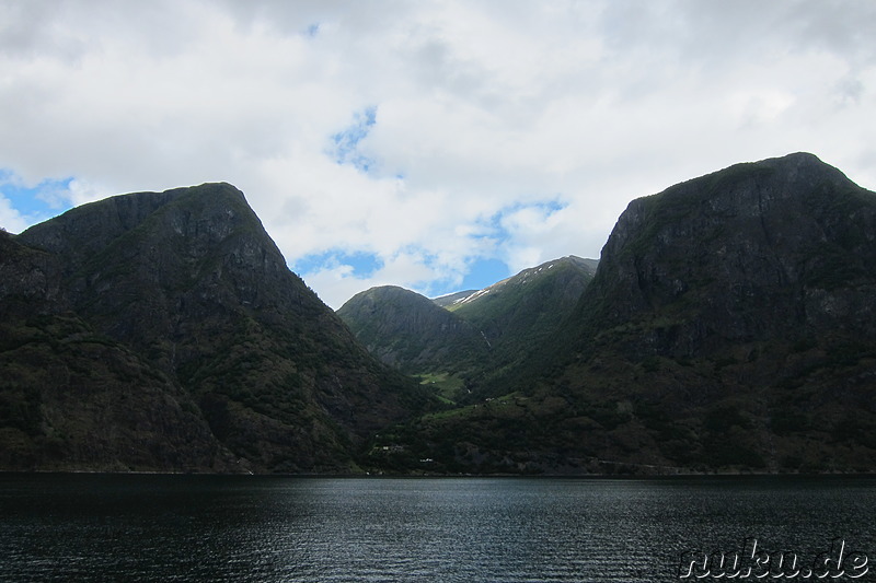 Fjordkreuzfahrt von Gudvangen nach Flam in Norwegen