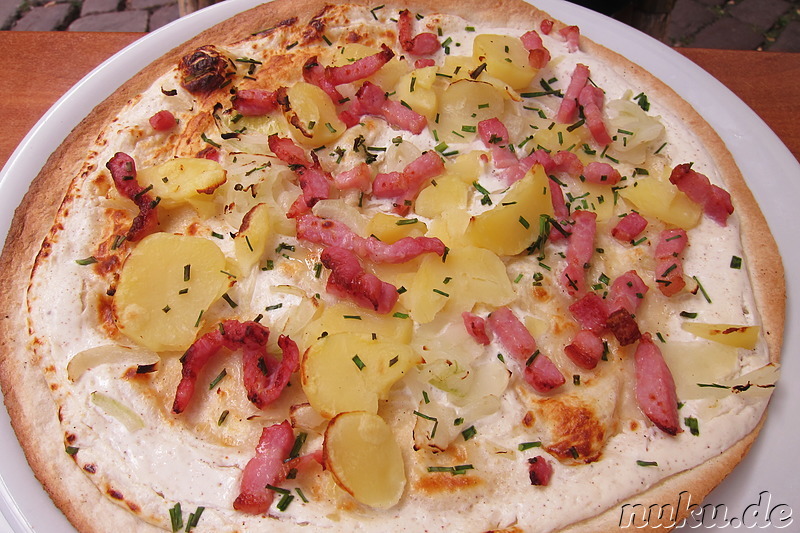 Flammkuchen im Restaurant Le Streusel in Colmar, Frankreich