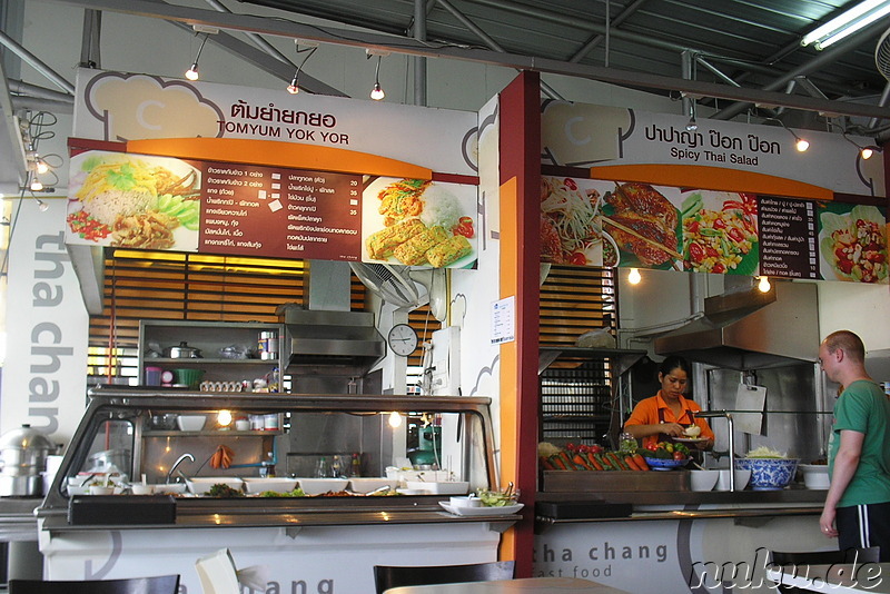 Food Court am Mae Nam Chao Phraya, Bangkok, Thailand