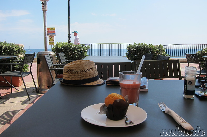 Frühstück am Meer in Sliema auf Malta