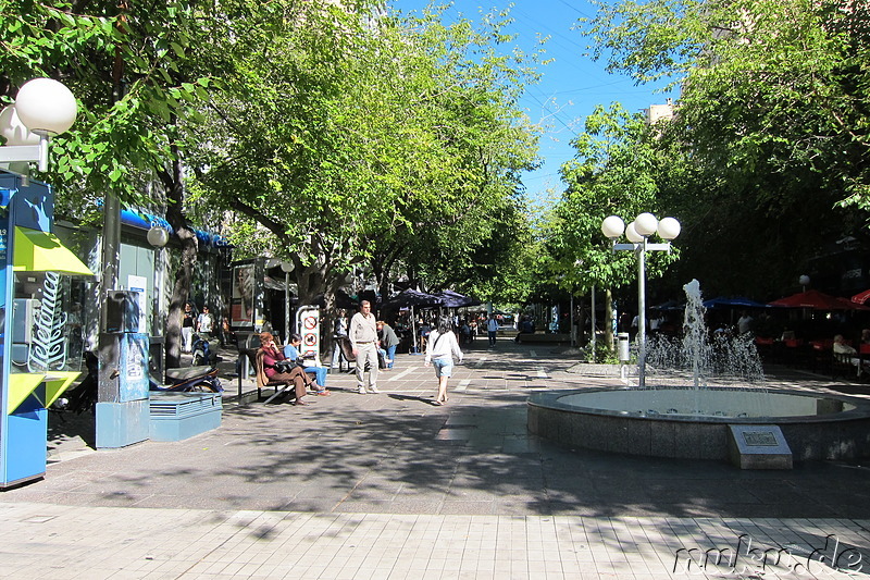 Fussgängerzone Avenida Sarmiento in Mendoza, Argentinien