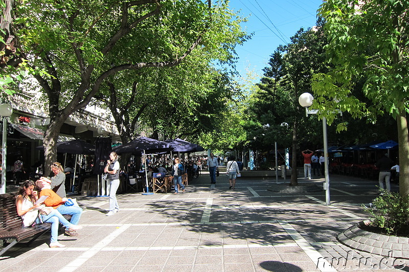 Fussgängerzone Avenida Sarmiento in Mendoza, Argentinien