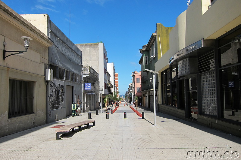 Fussgängerzone Sarandi Street in Montevideo, Uruguay