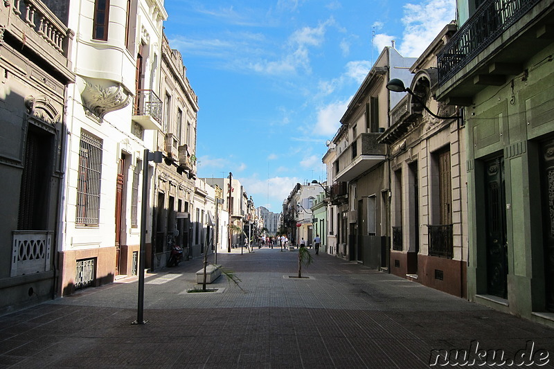 Fussgängerzone Sarandi Street in Montevideo, Uruguay