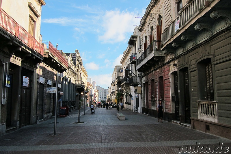 Fussgängerzone Sarandi Street in Montevideo, Uruguay