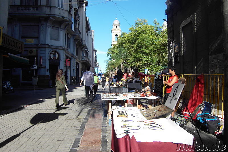 Fussgängerzone Sarandi Street in Montevideo, Uruguay