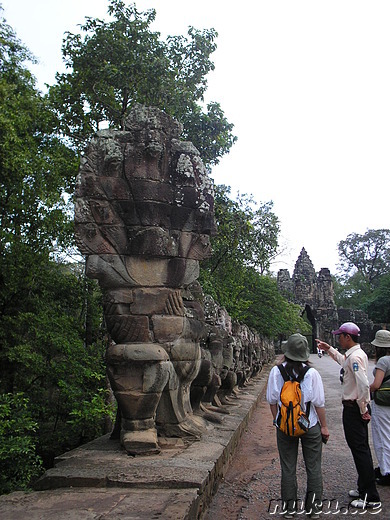 Geländer beim Südtor von Angkor Thom