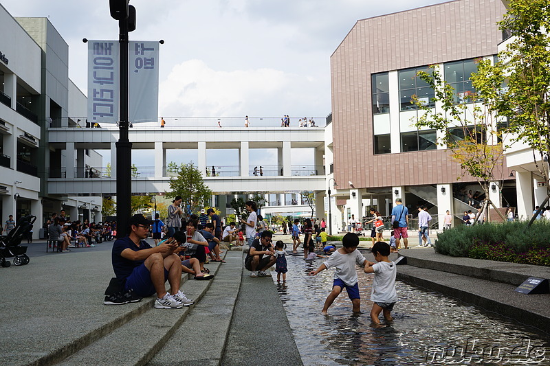 Gimpo Hyeondae Premium Outlet (김포현대프리미엄아울렛) in Gimpo, Gyeonggi-do, Korea