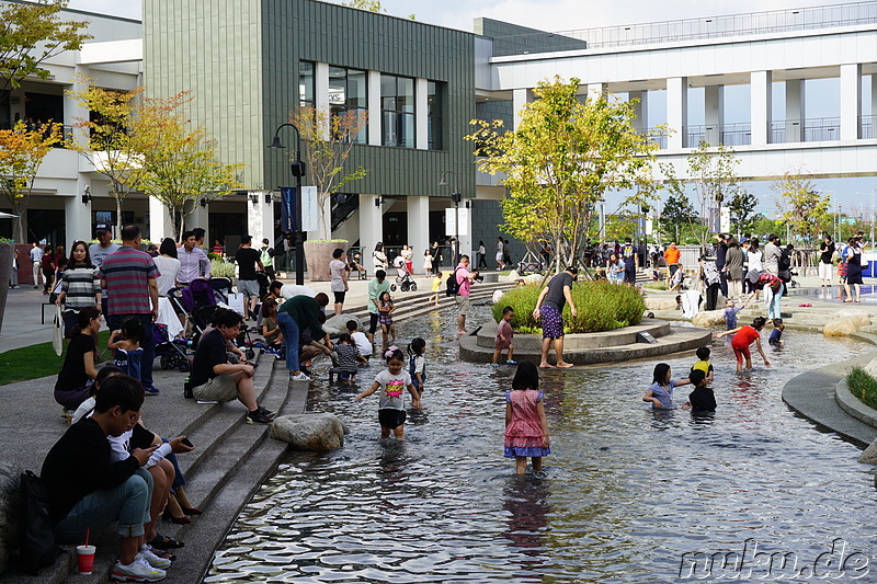 Gimpo Hyeondae Premium Outlet (김포현대프리미엄아울렛) in Gimpo, Gyeonggi-do, Korea