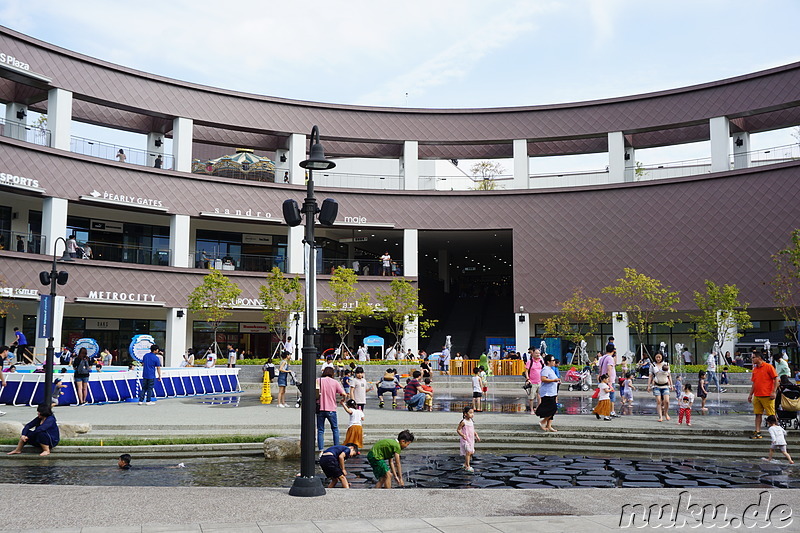 Gimpo Hyeondae Premium Outlet (김포현대프리미엄아울렛) in Gimpo, Gyeonggi-do, Korea