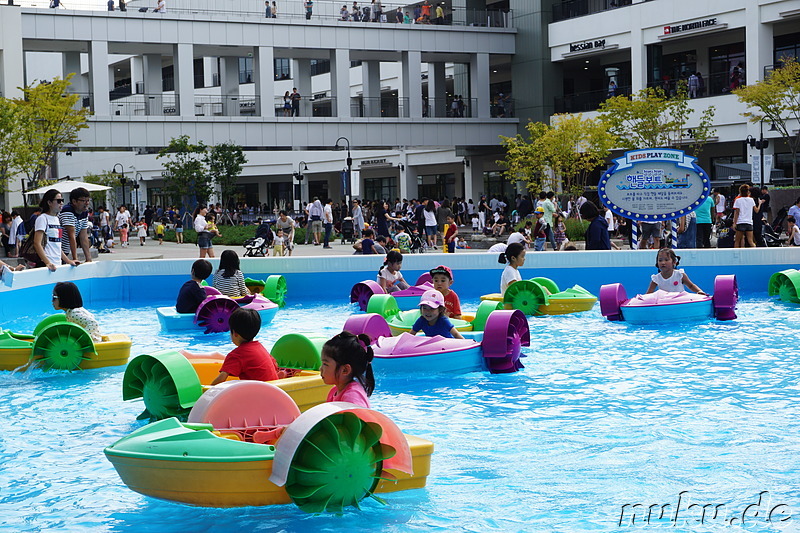 Gimpo Hyeondae Premium Outlet (김포현대프리미엄아울렛) in Gimpo, Gyeonggi-do, Korea