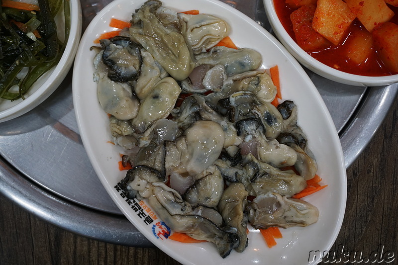 Gul Hoi (굴회) - Frische rohe Austern im Restaurant Gul Sesang in Bupyeong, Incheon, Korea