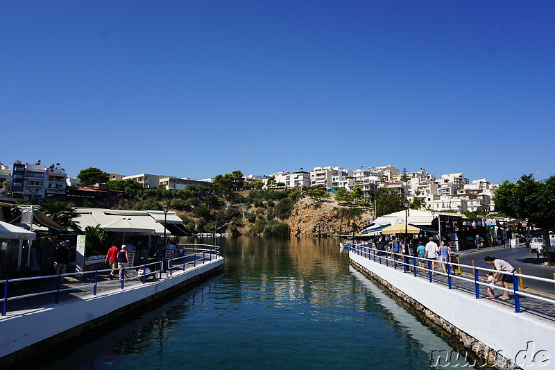 Hafen und Voulismeni-See in Agios Nikolaos auf Kreta, Griechenland