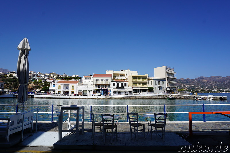 Hafen und Voulismeni-See in Agios Nikolaos auf Kreta, Griechenland