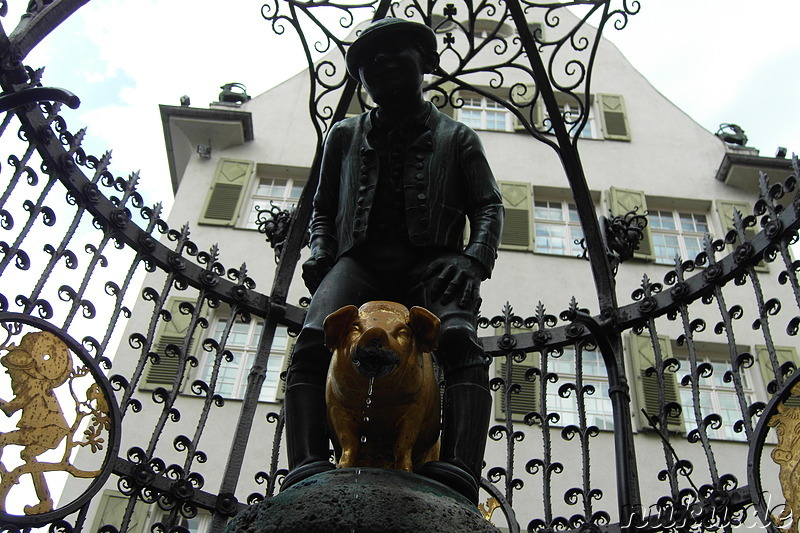 Hans im Glück Statue in Stuttgart, Baden-Württemberg