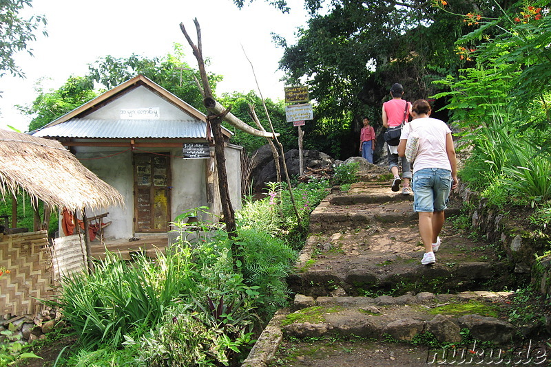 Htup-Ein Small Meditation Cave am Inle See in Burma