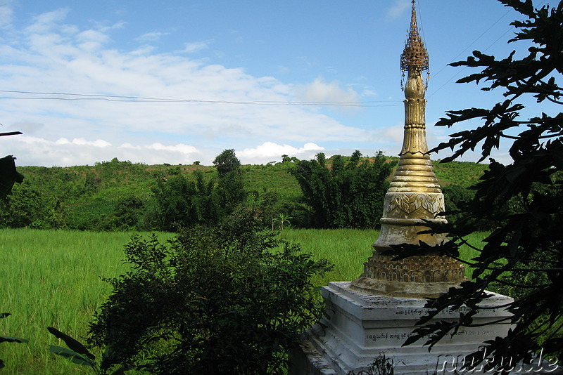 Htup-Ein Small Meditation Cave am Inle See in Burma