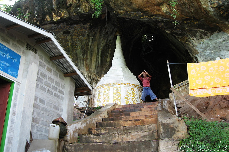 Htup-Ein Small Meditation Cave am Inle See in Burma