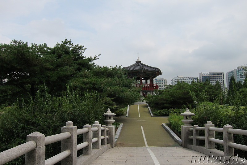Ilsan Lake Park (일산호수공원), Gyeonggi-Do, Korea