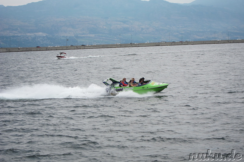 Im Jetboot über den Okanagan Lake in Kelowna, Kanada