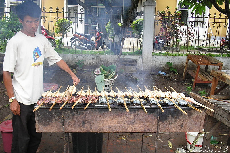 Imbiss am Strassenrand in Luang Prabang, Laos