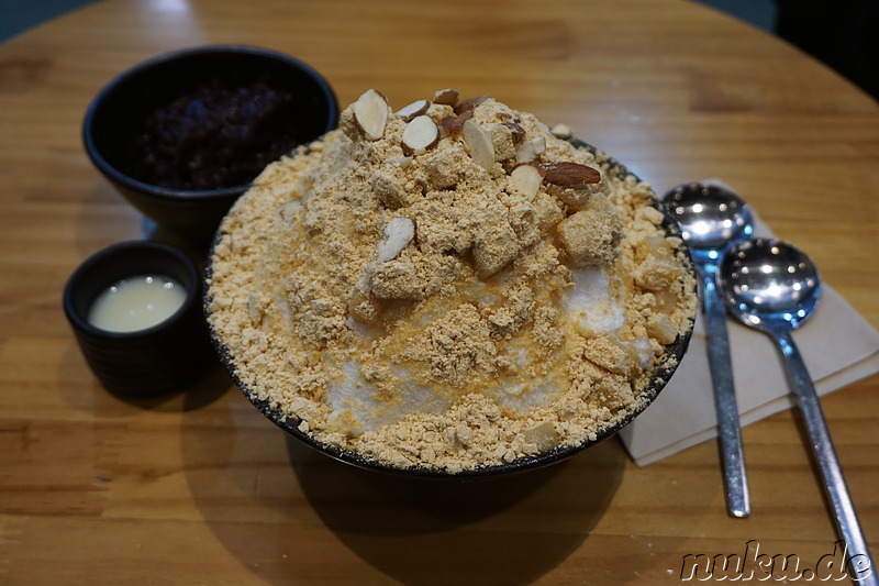 Injeolmi Bingsu beim koreanisches Franchise Seolbing (설빙)