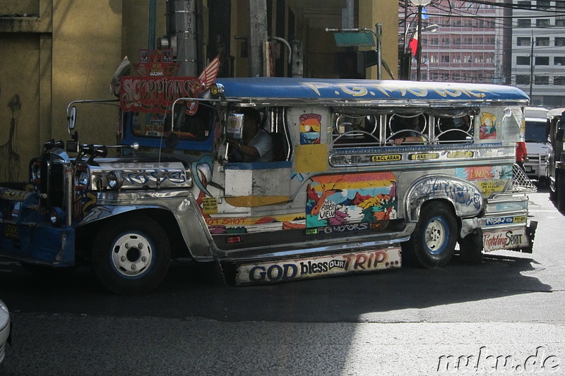 Jeepneys - öffentlicher Nahverkehr in Manila, Philippinen