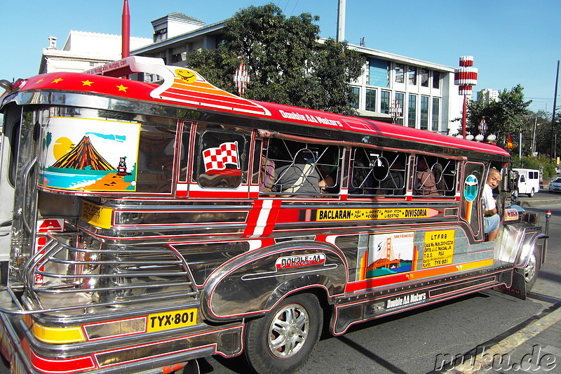 Jeepneys - öffentlicher Nahverkehr in Manila, Philippinen