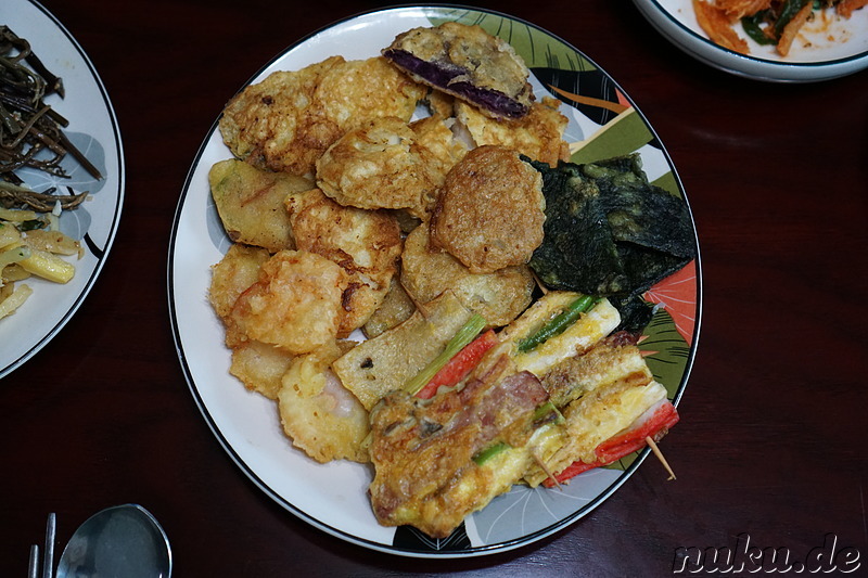 Jeon (전) - Koreanische Pfannkuchen und frittiertes Gemüse, Fisch und Fleisch
