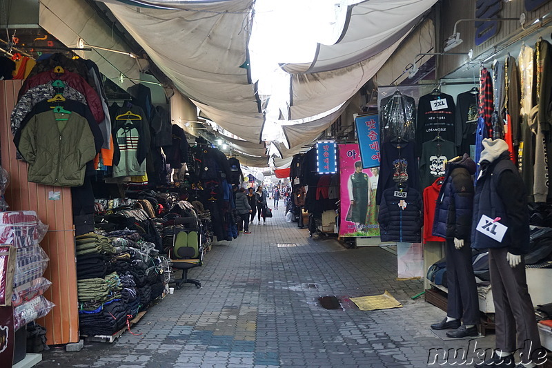 Jeontong Honsu Geori (전통혼수거리) - Marktstraße für Hochzeitszubehör in Incheon, Korea