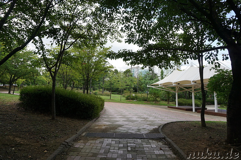 Jungang Park (중앙공원) in Incheon, Korea