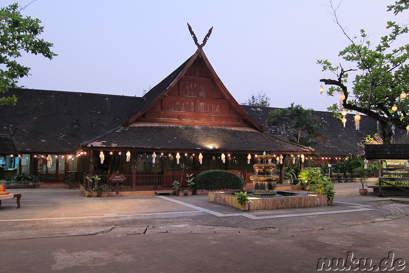 Khantoke Dinner Show im Old Chiang Mai Cultural Centre in Chiang Mai, Thailand