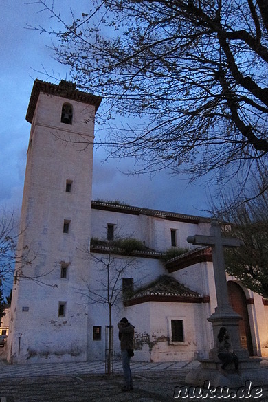 Kirche am Aussichtspunkt Mirador de San Nicolas in Granada, Spanien