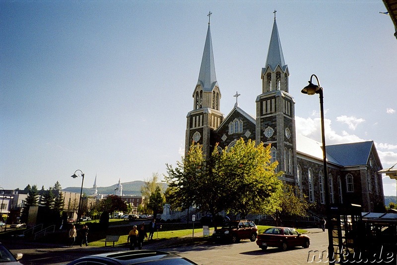Kirche im Ort Baie-Saint-Paul in Quebec, Kanada